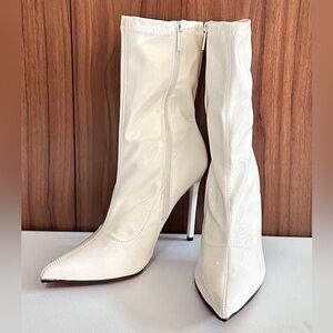 Unilady Shiny Ivory Heeled Boots size 8.5
